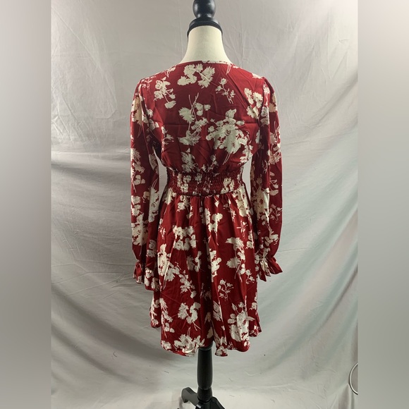 Red Boho Floral Print Knot Front Flounce Sleeve Dress - Picture 9 of 9